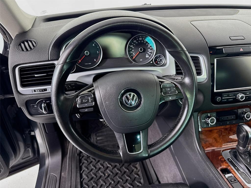 used 2012 Volkswagen Touareg car