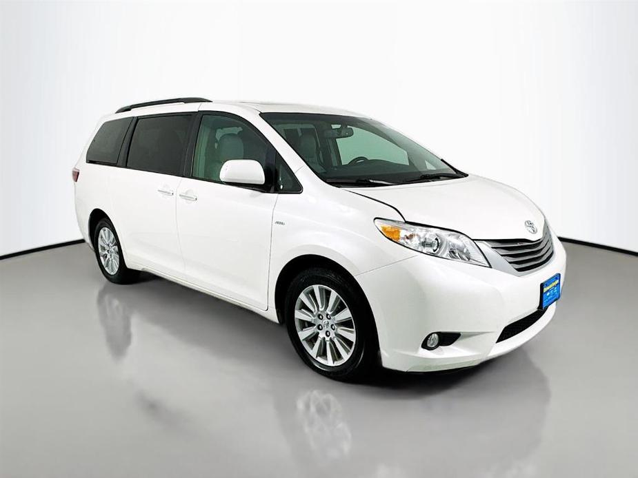 used 2017 Toyota Sienna car