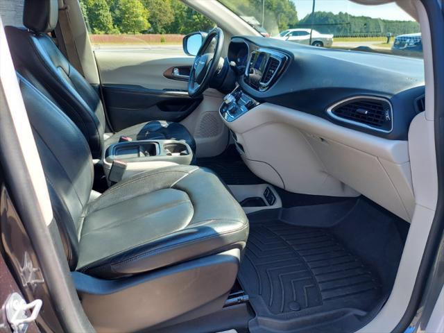 used 2017 Chrysler Pacifica car, priced at $14,995