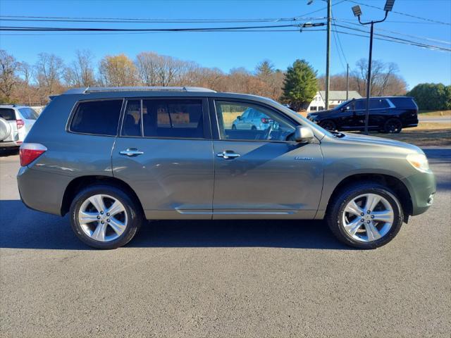 used 2009 Toyota Highlander car, priced at $7,995