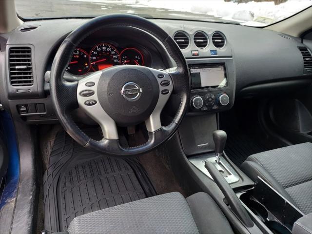 used 2009 Nissan Altima car, priced at $5,995