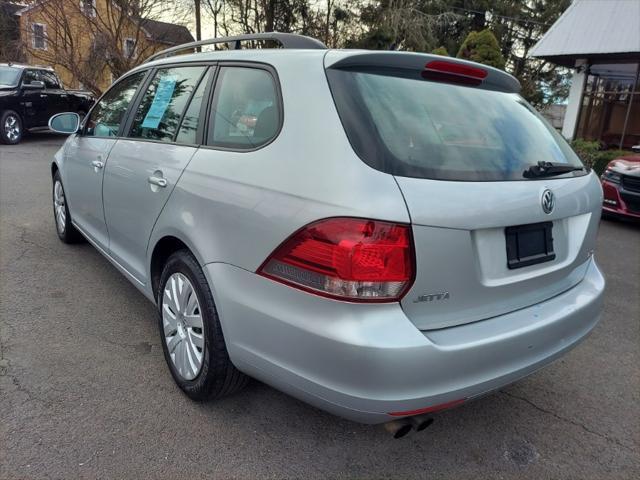 used 2013 Volkswagen Jetta SportWagen car, priced at $8,995