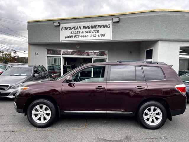 used 2013 Toyota Highlander car, priced at $17,995