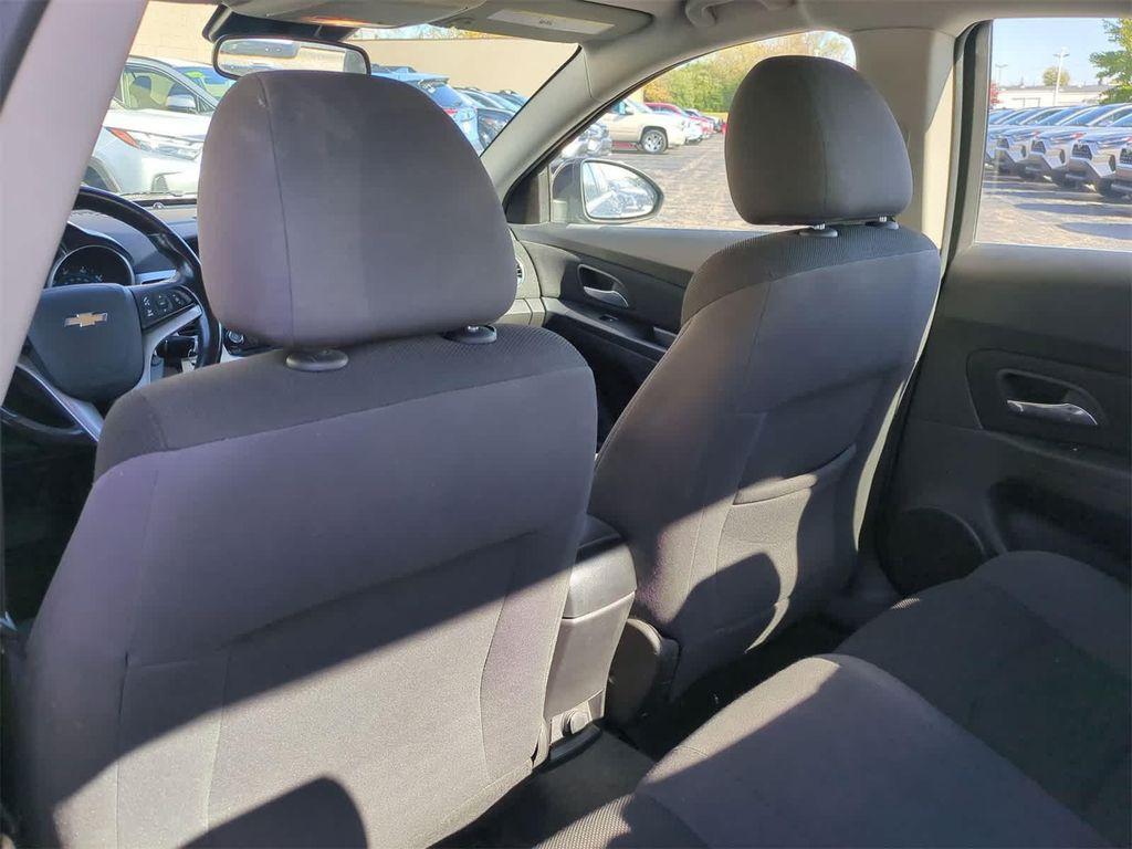 used 2014 Chevrolet Cruze car, priced at $6,500