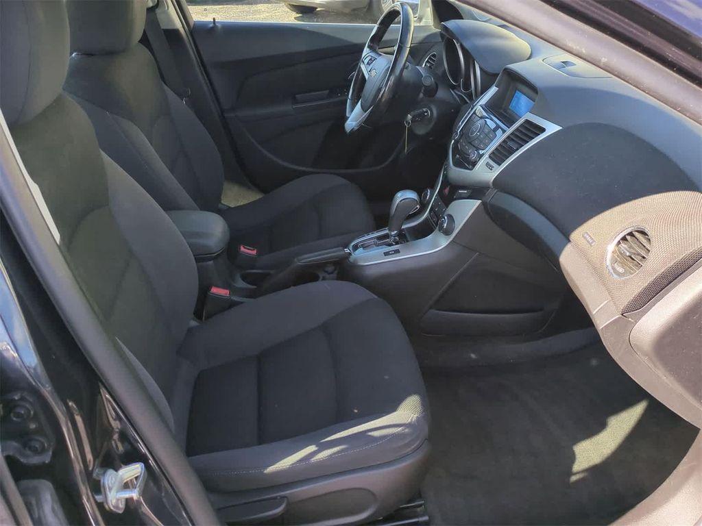 used 2014 Chevrolet Cruze car, priced at $6,500