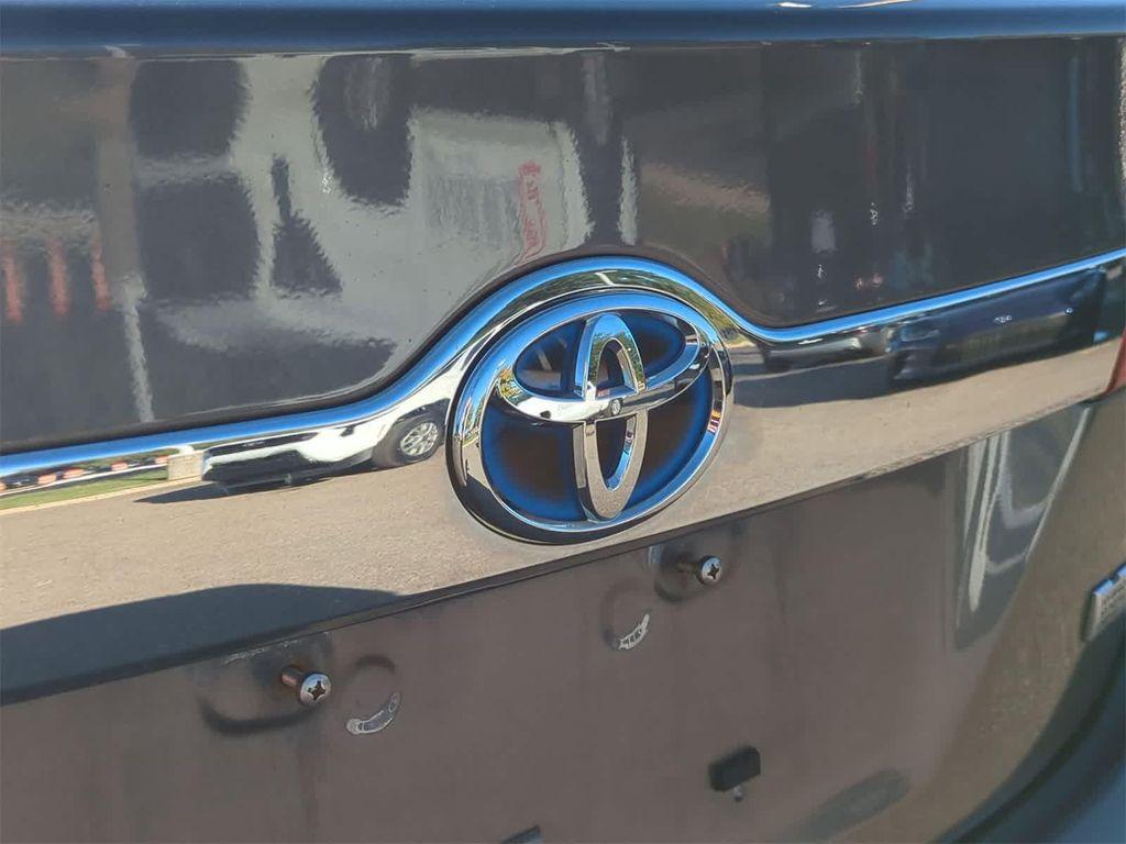used 2014 Toyota Camry Hybrid car, priced at $9,497