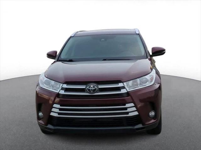 used 2019 Toyota Highlander car, priced at $27,759