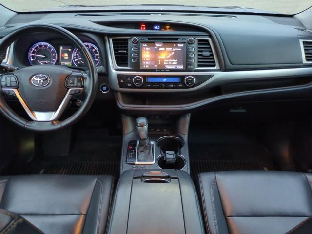 used 2019 Toyota Highlander car, priced at $27,759