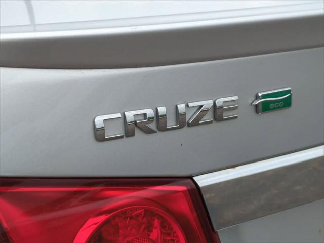 used 2014 Chevrolet Cruze car, priced at $3,900