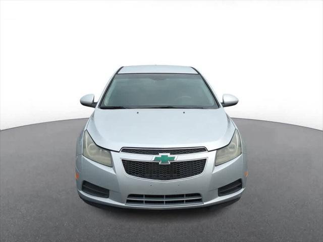 used 2014 Chevrolet Cruze car, priced at $3,900
