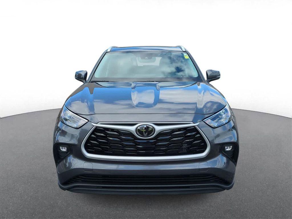 used 2024 Toyota Highlander car, priced at $43,940