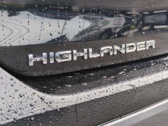 used 2023 Toyota Highlander car, priced at $38,497