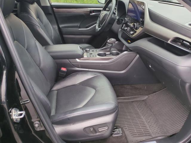 used 2023 Toyota Highlander car, priced at $38,497