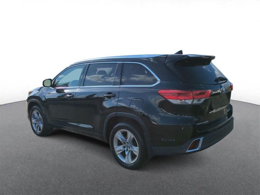 used 2017 Toyota Highlander car, priced at $24,477