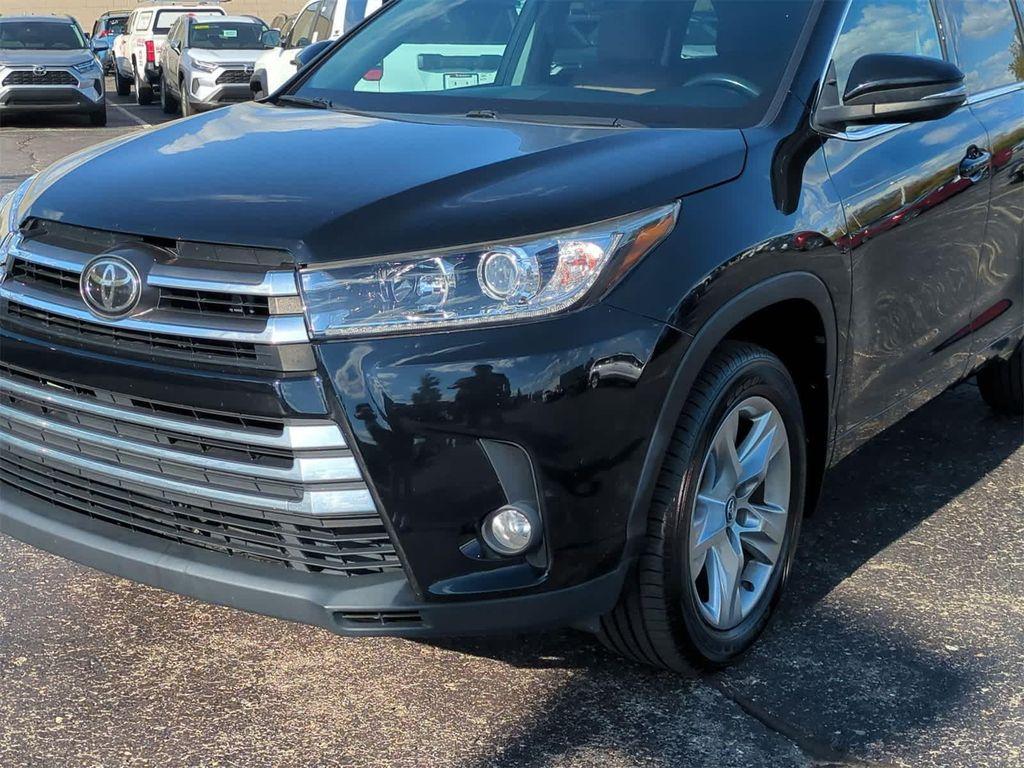 used 2017 Toyota Highlander car, priced at $24,477