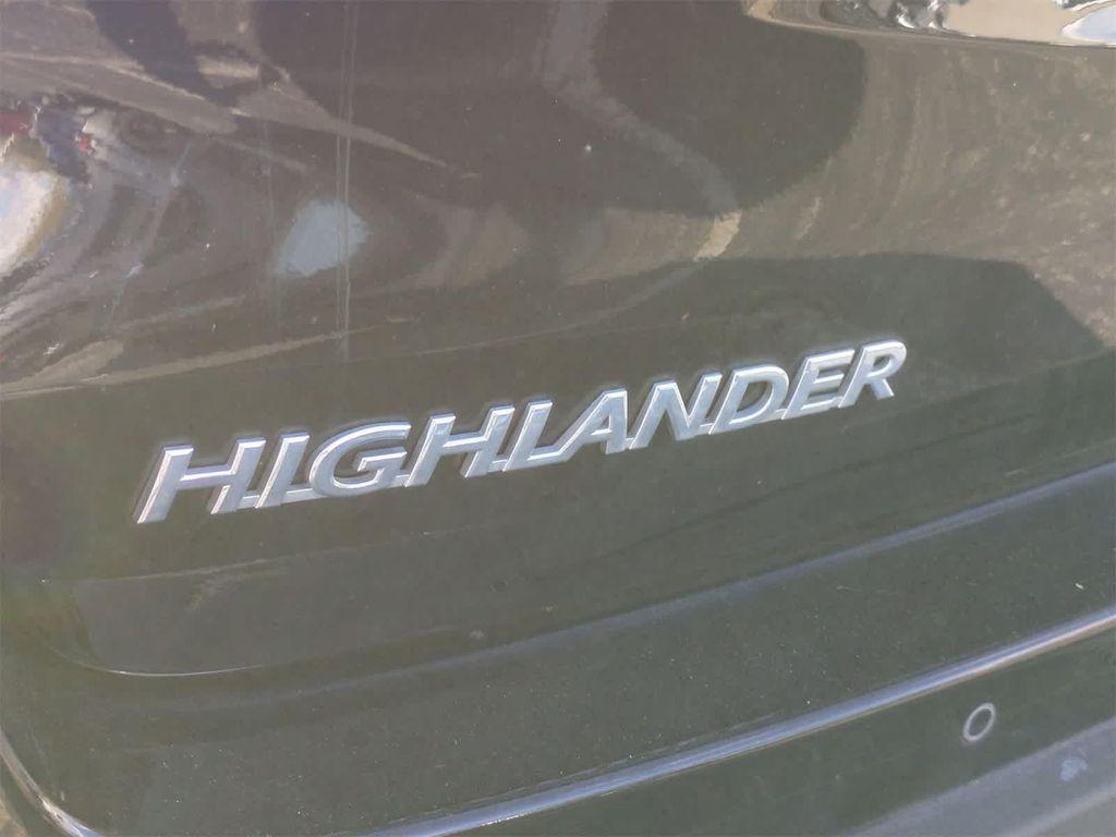 used 2017 Toyota Highlander car, priced at $24,477