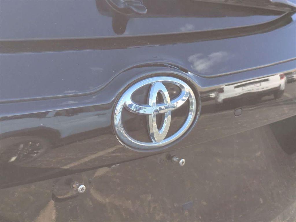 used 2017 Toyota Highlander car, priced at $24,477