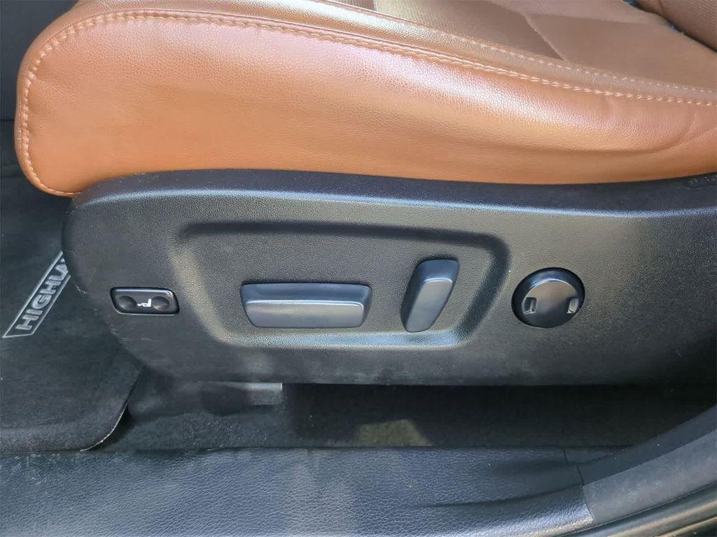 used 2017 Toyota Highlander car, priced at $24,477