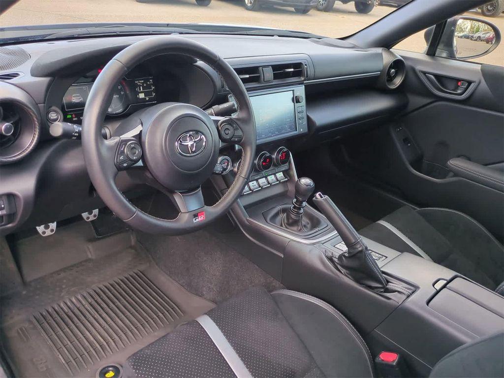used 2023 Toyota GR86 car, priced at $29,997