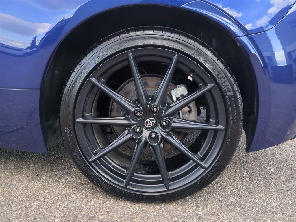 used 2023 Toyota GR86 car, priced at $29,997