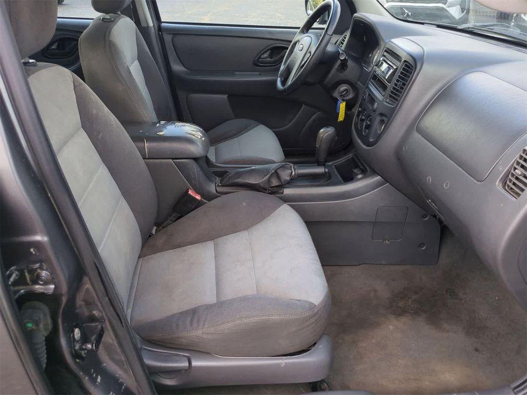 used 2005 Ford Escape car, priced at $3,903