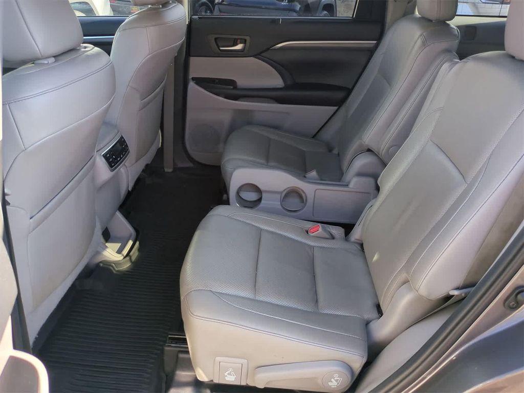 used 2019 Toyota Highlander car, priced at $29,500