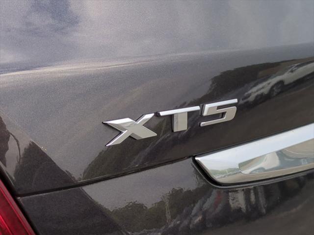 used 2017 Cadillac XT5 car, priced at $14,000