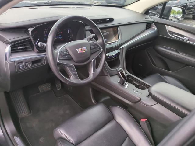 used 2017 Cadillac XT5 car, priced at $14,000