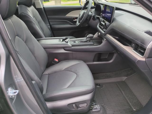 used 2025 Toyota Grand Highlander car, priced at $53,900