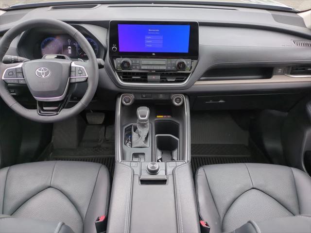 used 2025 Toyota Grand Highlander car, priced at $53,900
