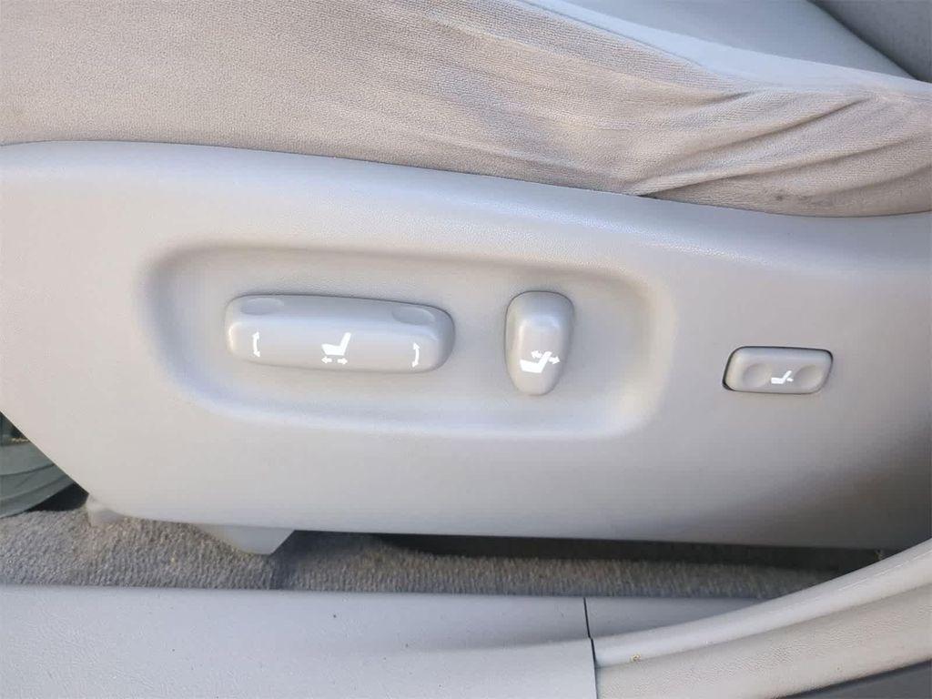 used 2009 Toyota Highlander car, priced at $8,500