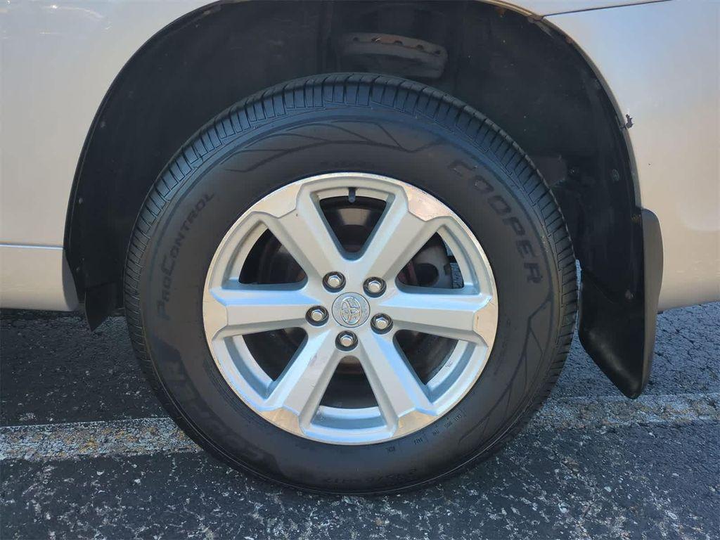 used 2009 Toyota Highlander car, priced at $8,500