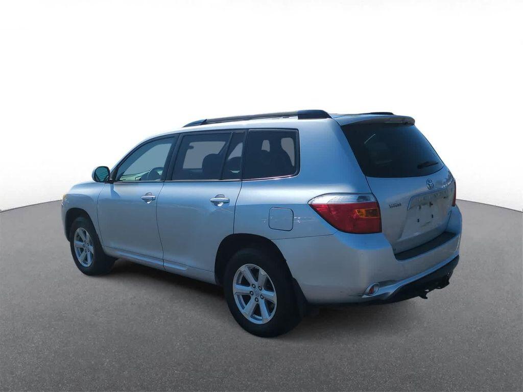 used 2009 Toyota Highlander car, priced at $8,500