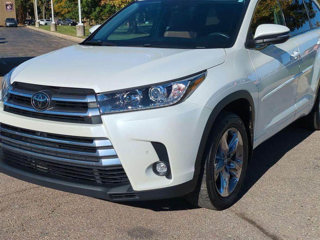 used 2019 Toyota Highlander car, priced at $25,500