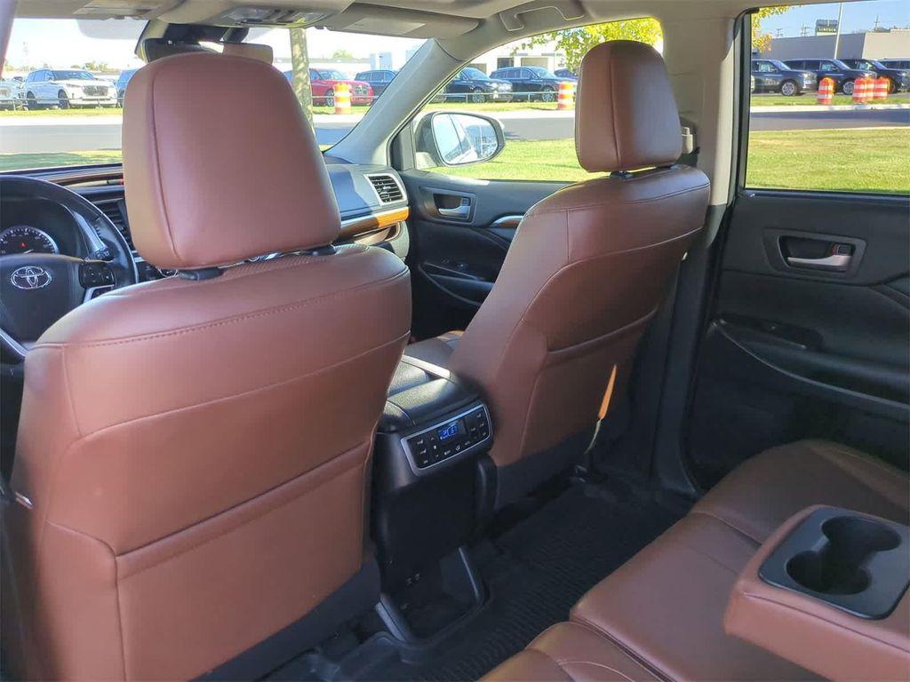 used 2019 Toyota Highlander car, priced at $25,500