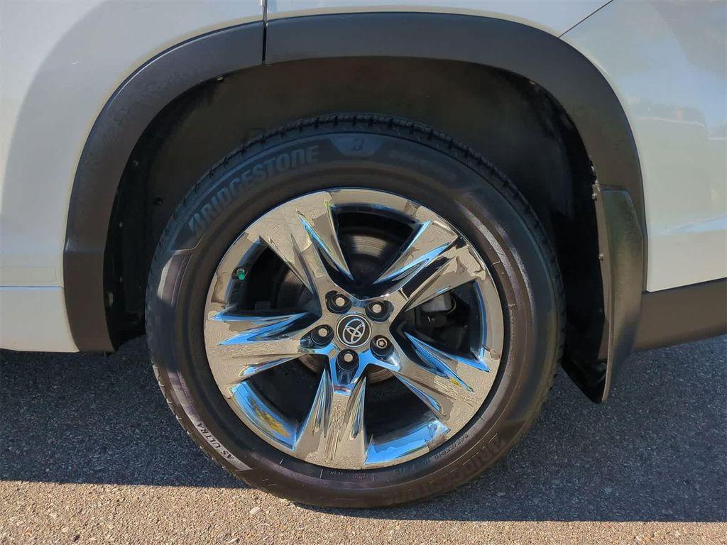 used 2019 Toyota Highlander car, priced at $25,500