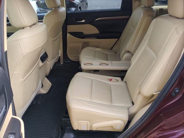 used 2018 Toyota Highlander Hybrid car, priced at $23,979