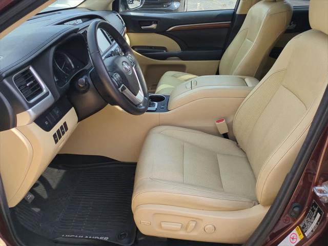 used 2018 Toyota Highlander Hybrid car, priced at $23,979