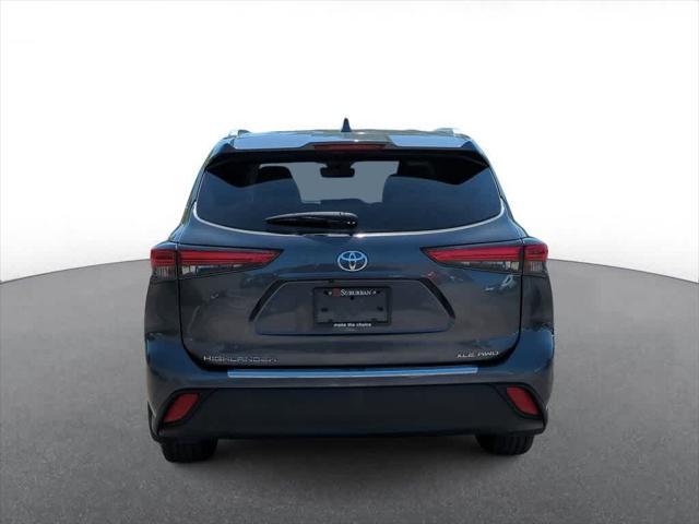used 2022 Toyota Highlander car, priced at $36,491