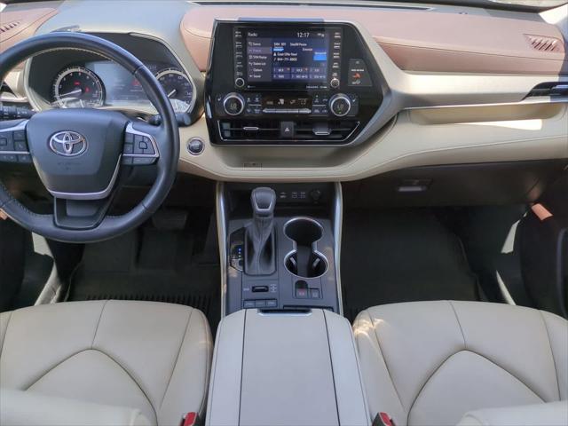 used 2022 Toyota Highlander car, priced at $36,491