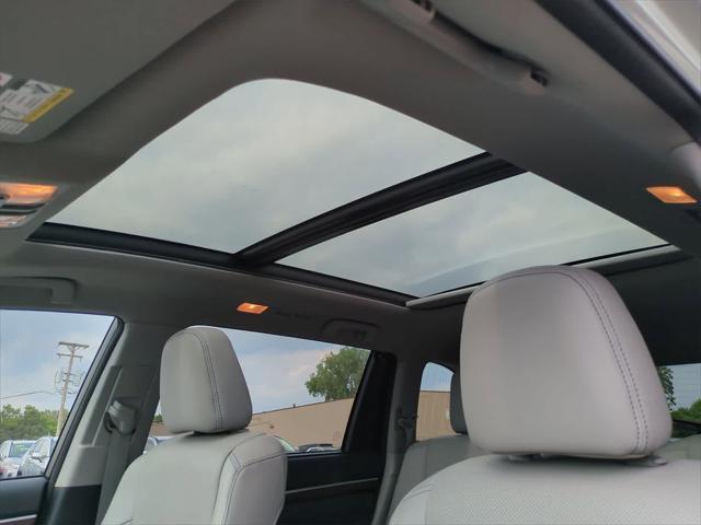 used 2015 Toyota Highlander car, priced at $23,259