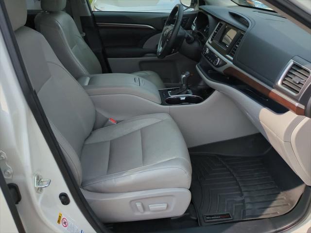 used 2015 Toyota Highlander car, priced at $23,259