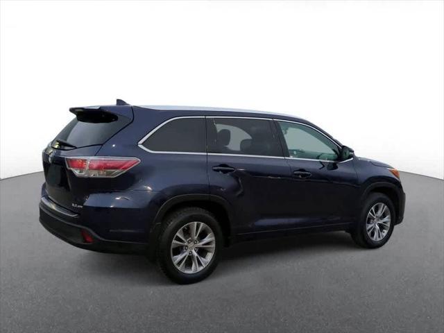 used 2015 Toyota Highlander car, priced at $17,998