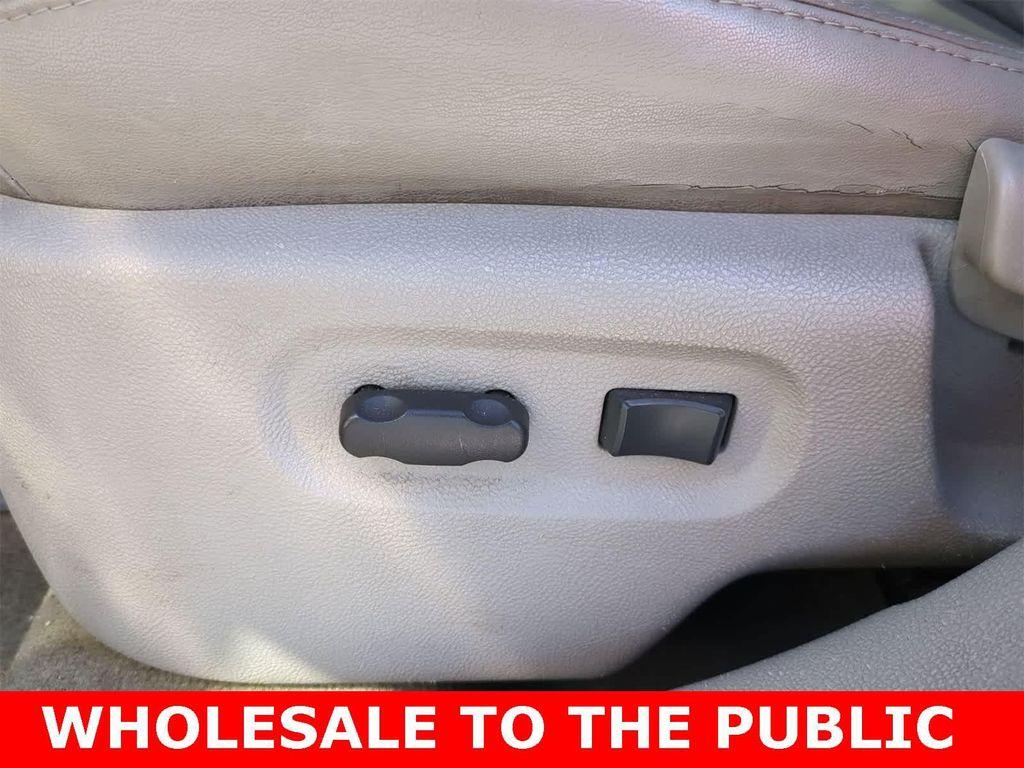 used 2006 Chevrolet HHR car, priced at $2,500