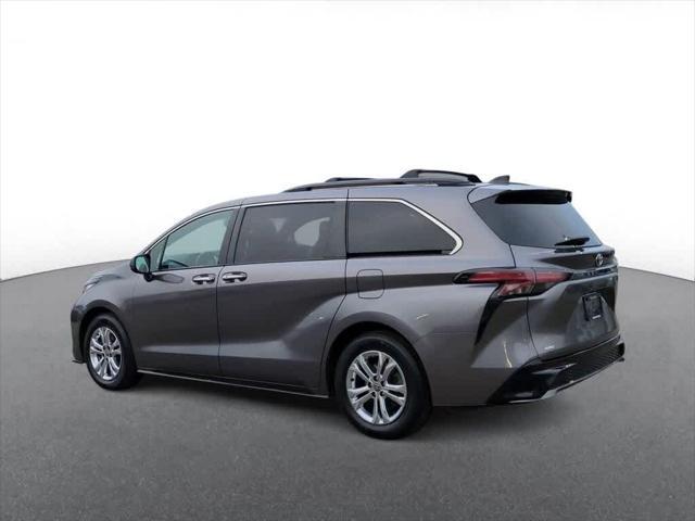 used 2022 Toyota Sienna car, priced at $33,400