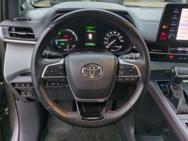 used 2022 Toyota Sienna car, priced at $33,400