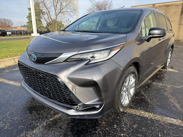 used 2022 Toyota Sienna car, priced at $36,906