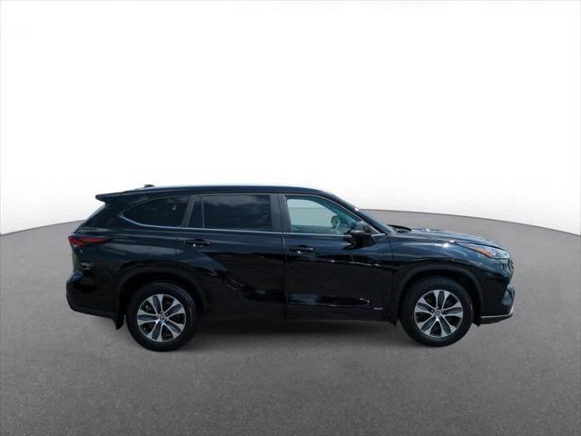 used 2024 Toyota Highlander Hybrid car, priced at $47,500