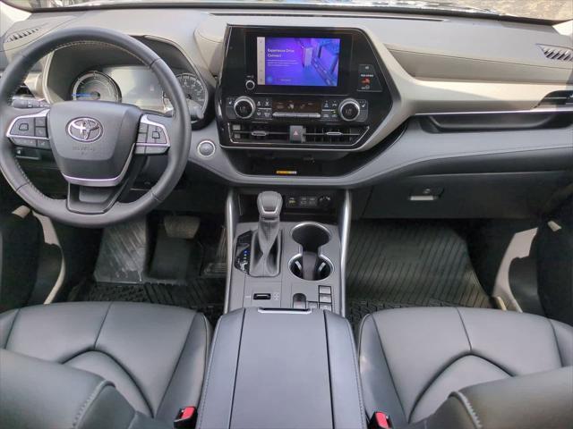 used 2024 Toyota Highlander Hybrid car, priced at $47,500