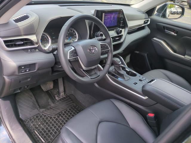used 2024 Toyota Highlander Hybrid car, priced at $47,500